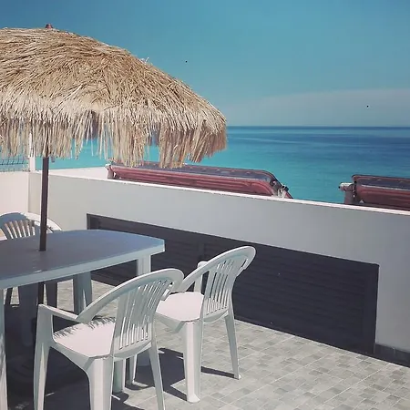 Apartment Beachfront In Praia Da
