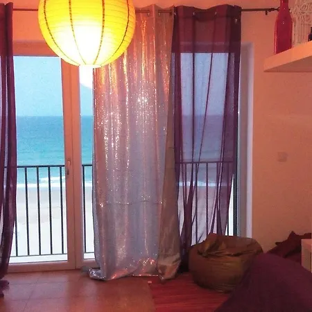 Beachfront In Praia Da Lägenhet Salema