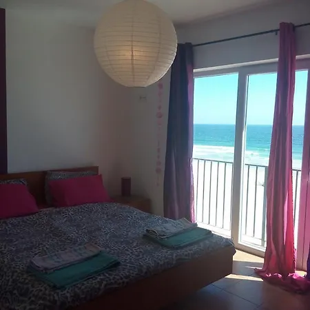 Lägenhet Beachfront In Praia Da